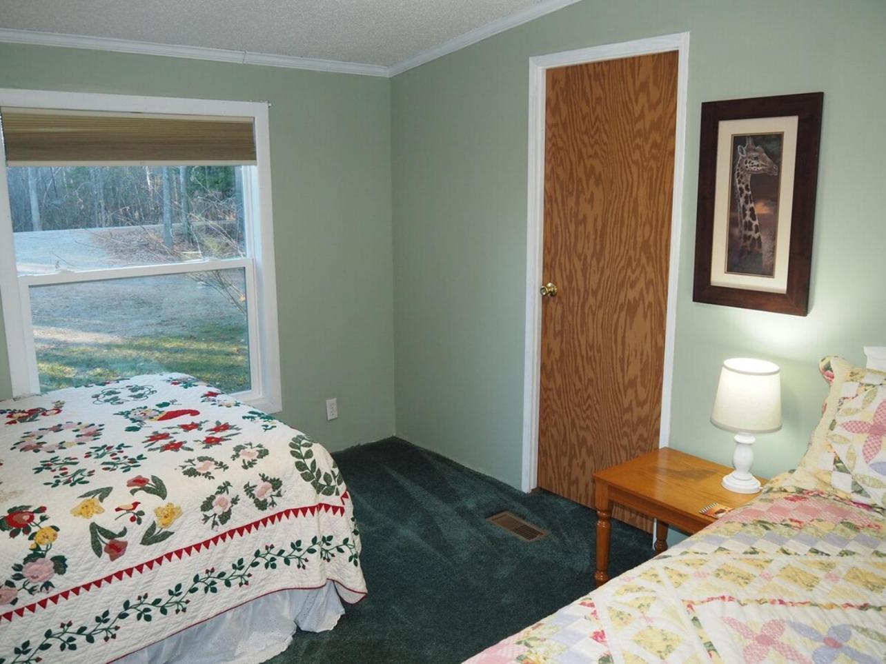 The Green Lake Getaway - Shared Lake Access! Interlochen Luaran gambar