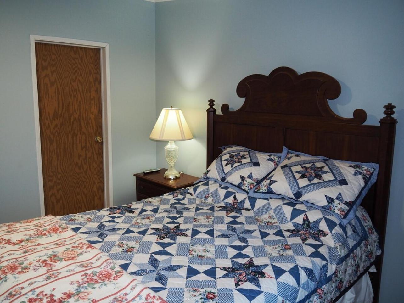 The Green Lake Getaway - Shared Lake Access! Interlochen Luaran gambar
