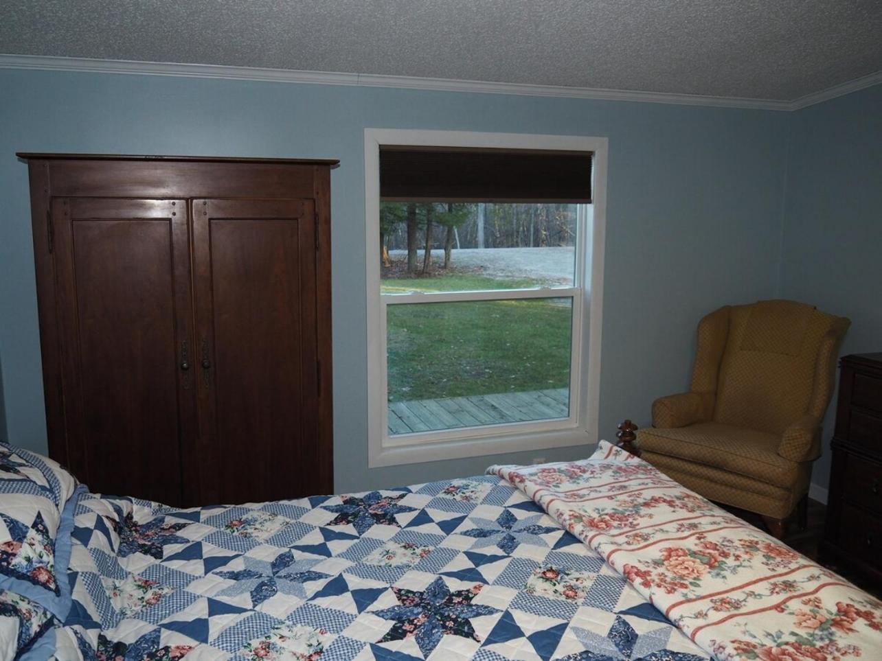 The Green Lake Getaway - Shared Lake Access! Interlochen Luaran gambar