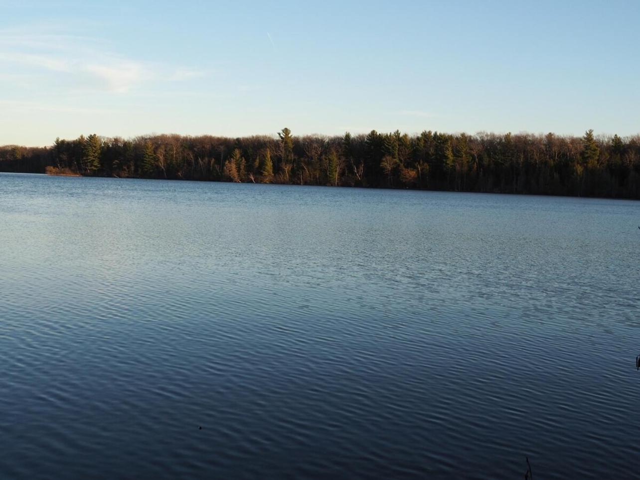 The Green Lake Getaway - Shared Lake Access! Interlochen Luaran gambar