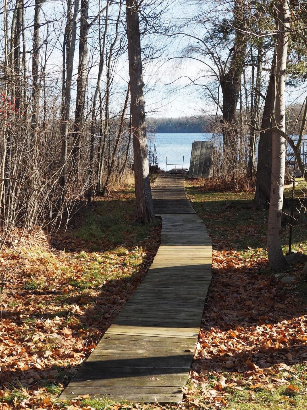 The Green Lake Getaway - Shared Lake Access! Interlochen Luaran gambar